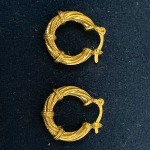 Small vintage gold hoops